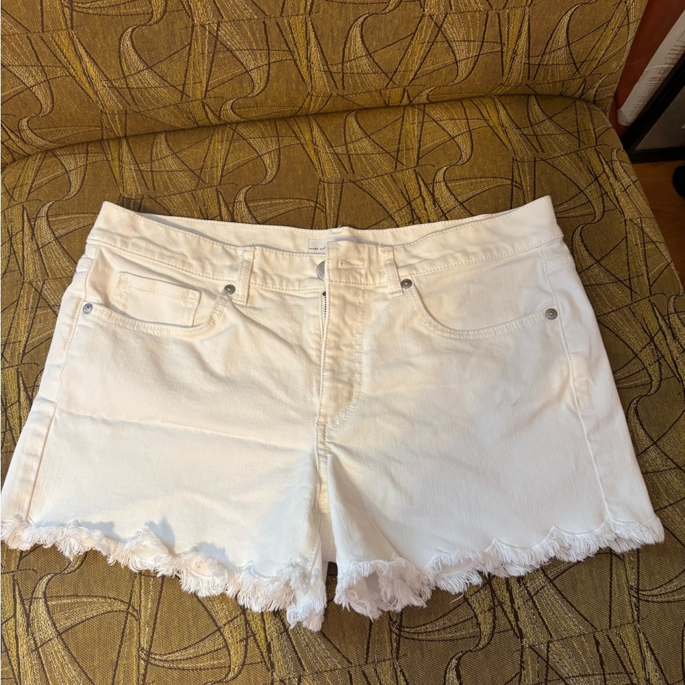 LOFT White Frayed Hem Jean Shorts